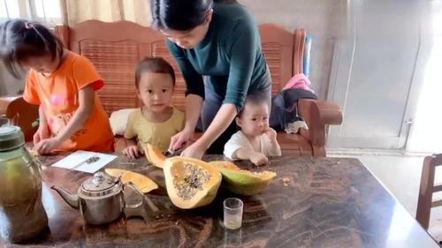 表姐吃瓜还装蒜,笑料百出，装蒜技巧大揭秘